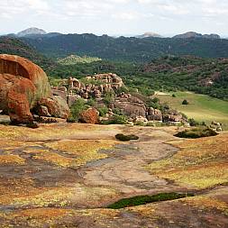 Cecil Rhodes´ imponerende Matobos med de mange stenformationer