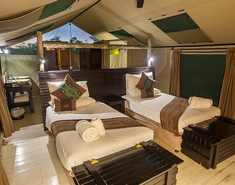 Pom Pom Camp botswana 2 africa tours