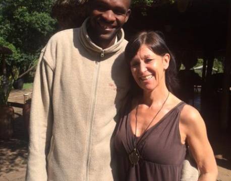 Altid smilende Jerome, som altid er at finde i receptionen, nyd din ferie!