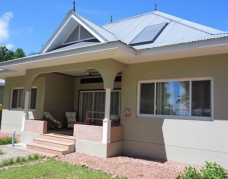 Cote Dor Footprints/Praslin seychellerne 4 africa tours