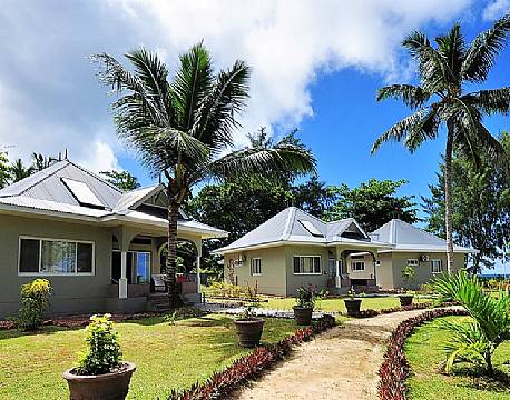 Cote Dor Footprints/Praslin seychellerne 1 africa tours