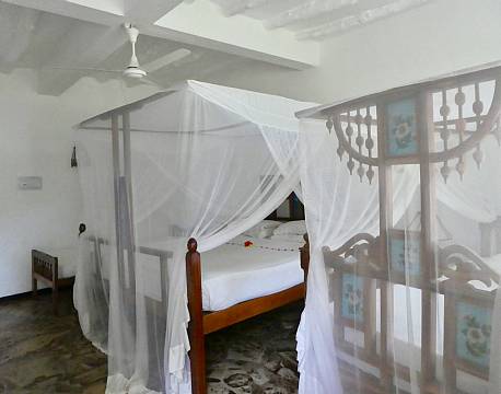 Sandies Tropical Village kenyakysten africa tours