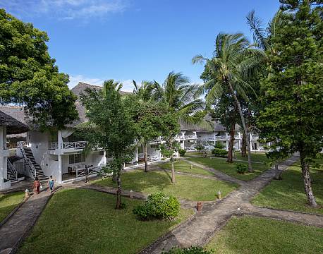 Sandies Tropical Village kenyakysten africa tours