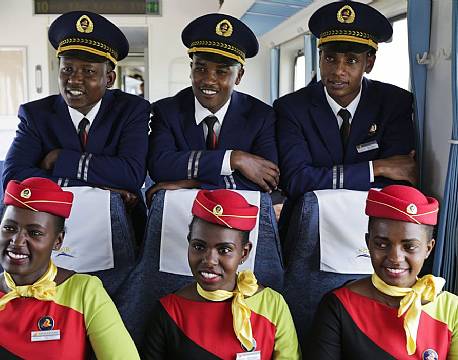 Madaraka express - tog NBO-MBA kenya africa tours