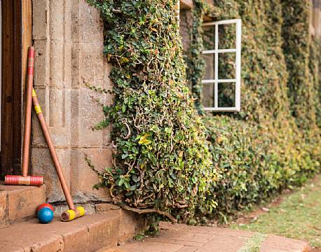 Giraffe Manor kenya 6 africa tours