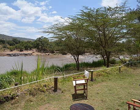 karen blixen camp udsigt flod africa tours