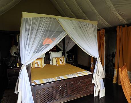 teltværelse dobbeltseng safari africa tours