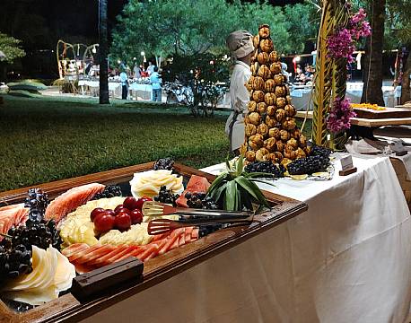 buffet zanzibar africa tours