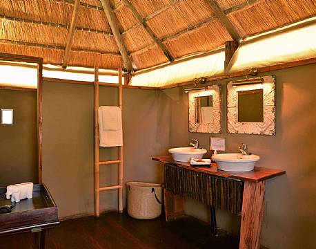 Khulu Bush Camp zimbabwe 4 africa tours