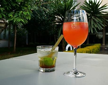 drinks på safari africa tours