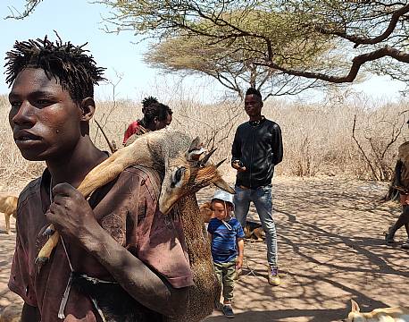 jæger med bytte africa tours