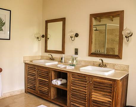 Karens Coffee Garden kenya 9 africa tours