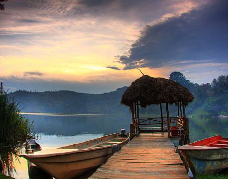 lake bunyoiy uganda africa tours