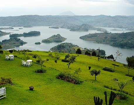 lake bunyoiy uganda africa tours