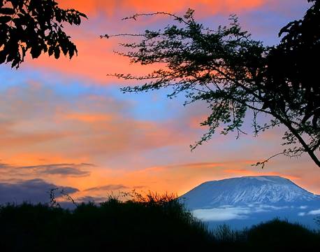 Solopgang ved Kilimanjaro, Tanzania africa tours