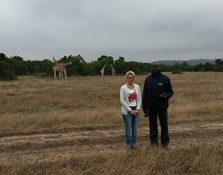 På walking safari med guide Ibrahim i Aberdare Country Club´s 1300 acres store reservat