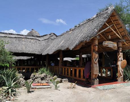 Roika Tented Camp entré tanzania 3 africa tours