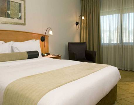 Standard værelse på Southern Sun Waterfront, Cape Town, Sydafrika 2 africa tours