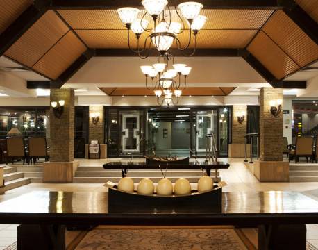 Lobbyen på Hotel Safari, Windhoek, Namibia 4 africa tours