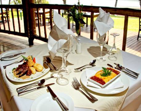 Smagfulde serveringer på A´Zambezi River Lodge, Victoria Falls, Zimbabwe 4 africa tours