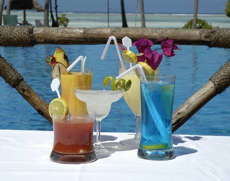 Altid kolde drinks på Ocean Paradise Resort, Zanzibar, Det Indiske Ocean 7 africa tours