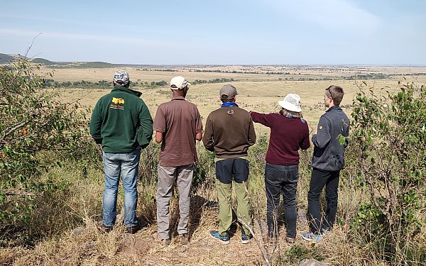Frstegangsrejsende p vej til Kenya p rundrejse