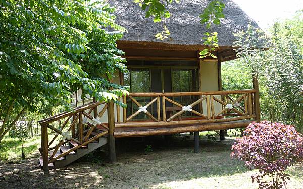 Ishasha Jungle Lodge