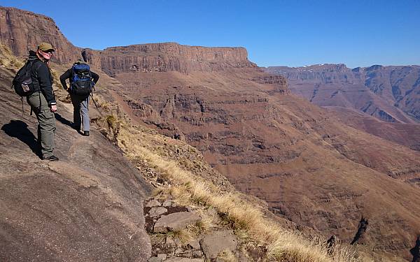 Fra medarbejder Mette p hiking i Drakensbjergene og vandresafari i Kruger National Park
