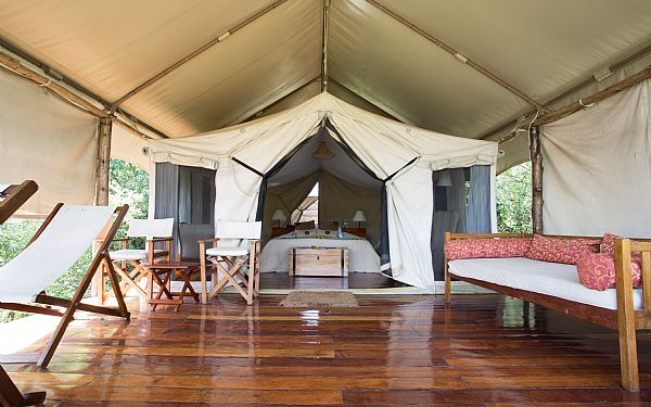 Karen Blixen Camp med Geoffrey Sendeu