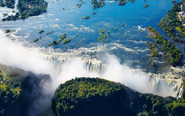 Enorme vandmngder i naturfnomenet Victoria Falls i 2017
