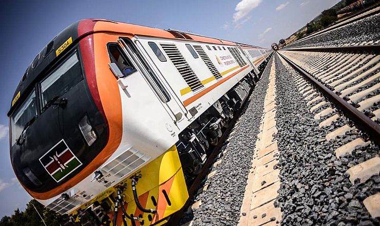 Hvordan kommer man til Kenyakysten efter en safari i Kenya?